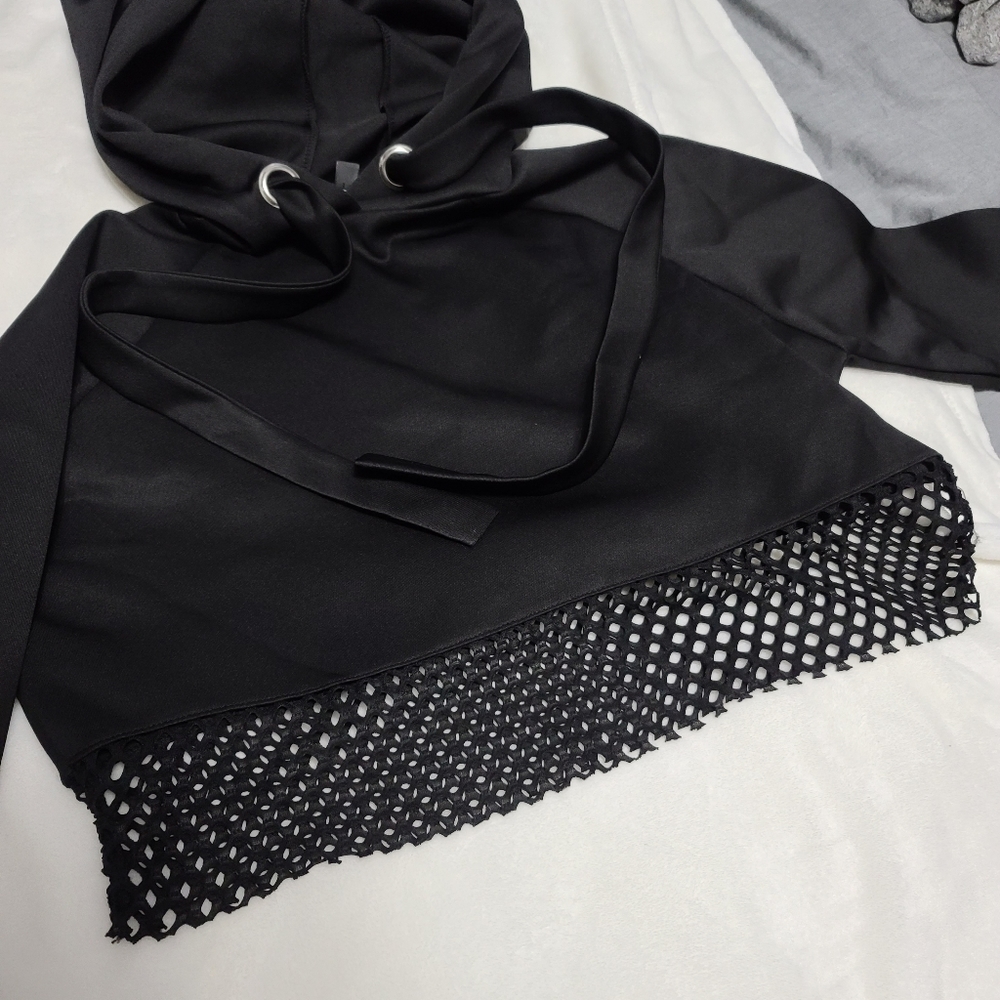 2/25$ 🛍 Missguided cropped Hoodie